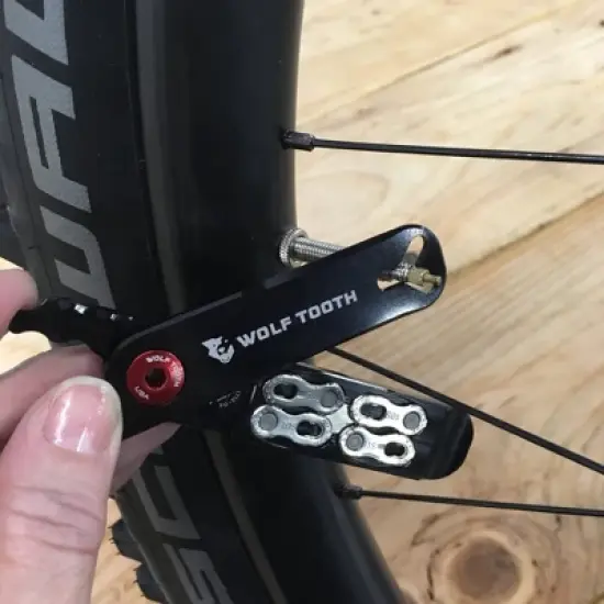 Wolf Tooth Master Link Combo Pliers with Purple Bolt image {6}