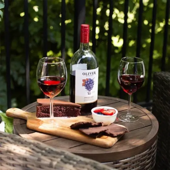 Oliver Sweet Red Wine - 1.5L image {1}