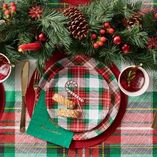 Winter Plaid Large Plates (10 per pack) image {3}
