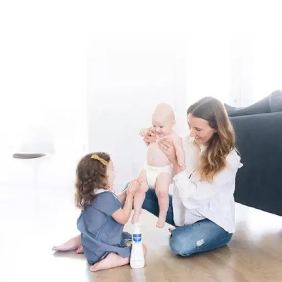 Mustela Newborn Arrival Baby Bath and Body Gift Set - 5ct image {4}