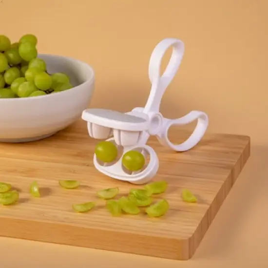 Ubbi 2pc Grape Cutter - White image {3}
