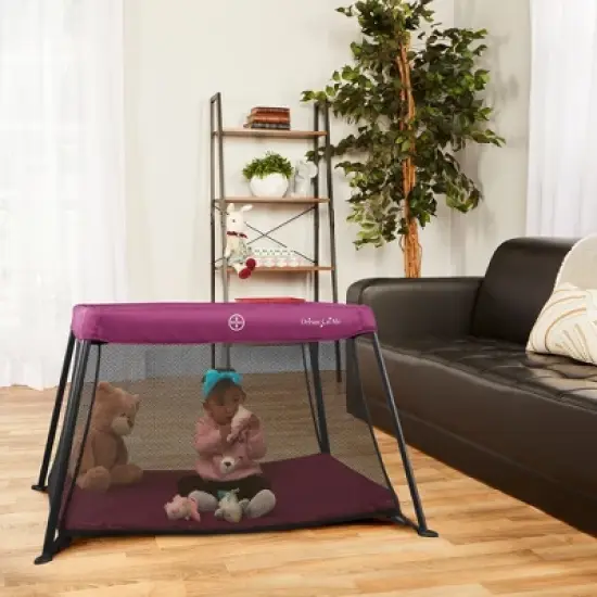 Dream On Me Travel Light Play Yard image {9}