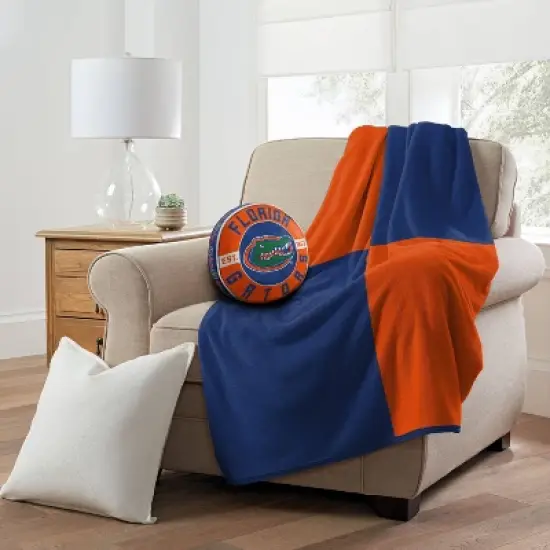 15'' NCAA Florida Gators Cloud Pillow image {2}