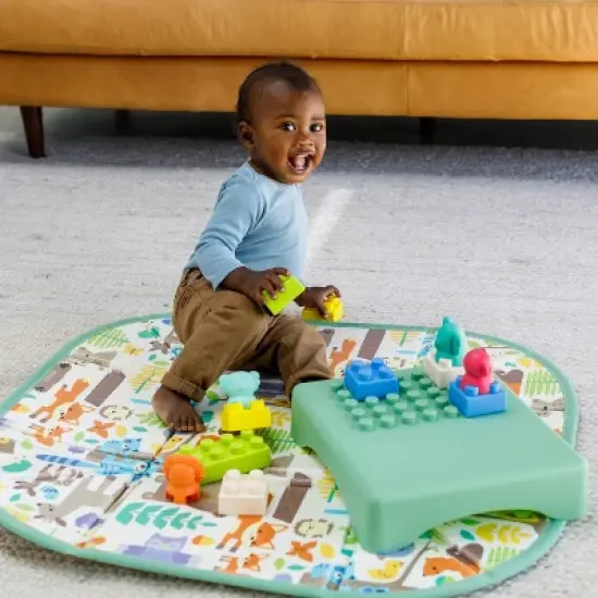 Infantino Go gaga! Super Soft 1st Building Blocks Activity Station image {6}