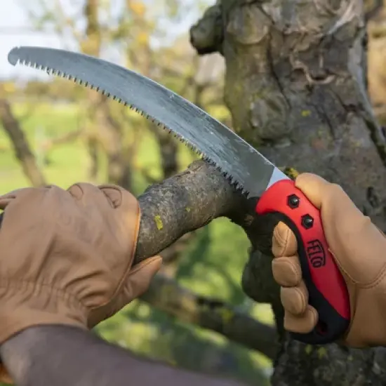 FELCO 630, 13in. Impulse Hardened Curved Fixed Blade Pull-Stroke Saw, Locking Sheath Included with Leg Strap image {2}