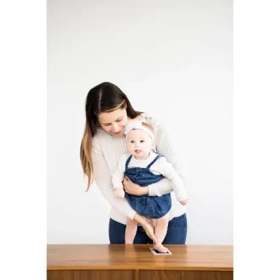 Pearhead 4" x 6" Babyprints Photo Frame and Clean-Touch Ink Pad Kit - White image {1}