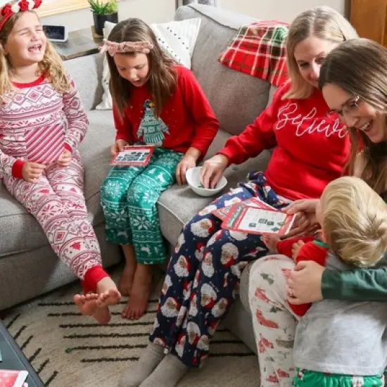 Big Dot of Happiness Christmas Movie Bingo, Christmas Party Games, Rom Com Holiday Bingo, Christmas Girls Night Bingo, Movie Night Game, Set of 18 image {4}