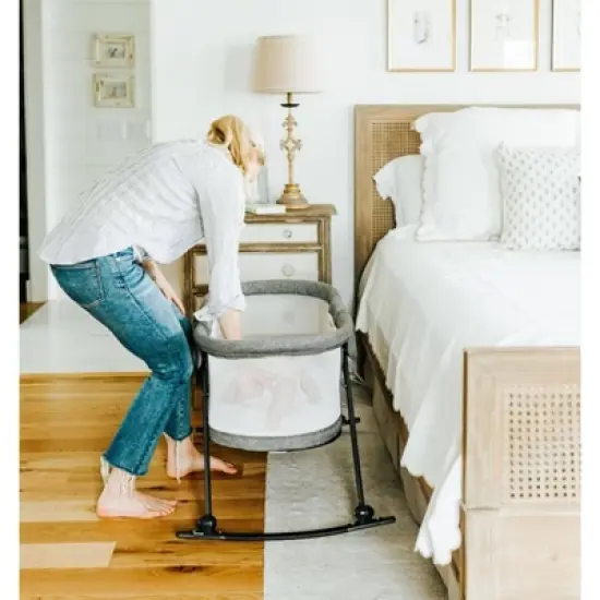 Baby Delight Slumber Deluxe Portable Rocking Bassinet image {4}