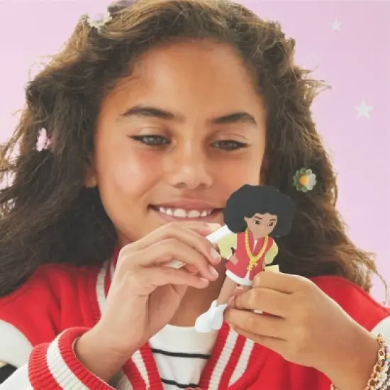 FAO Schwarz Street Chic Fashionistas Wash-And-Color Design Dolls 23pc image {1}