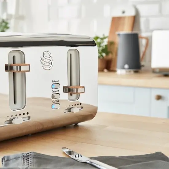 Swan Nordic 4 Slice Toaster image {4}