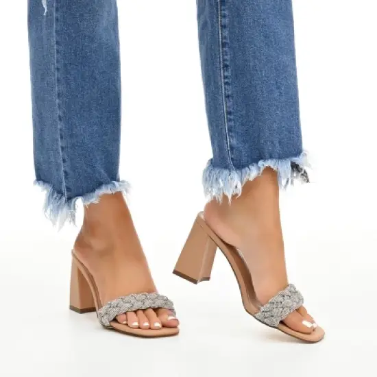 Journee Women's Sashaa Sandals image {8}