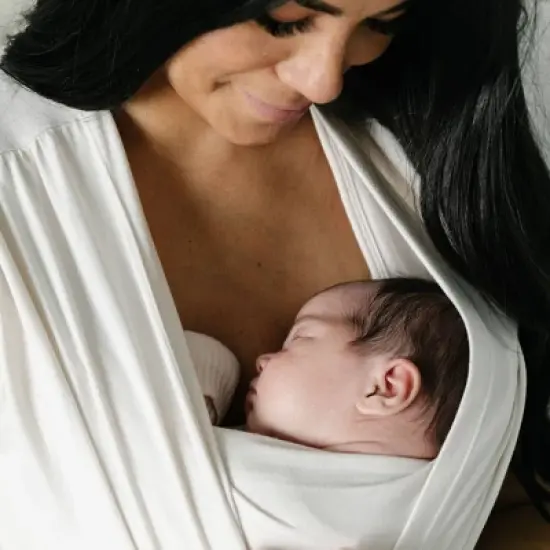 Moby Bump & Beyond T-Shirt Wrap Baby Carrier - Ivory - S image {10}