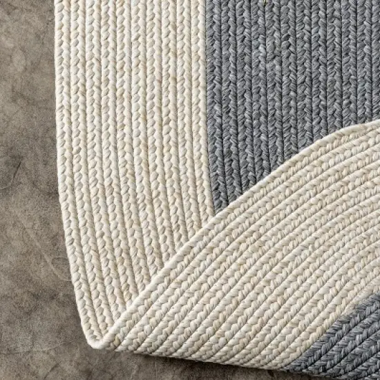 nuLOOM Indoor/Outdoor Braided Solid Border Delaine Area Rug image {6}