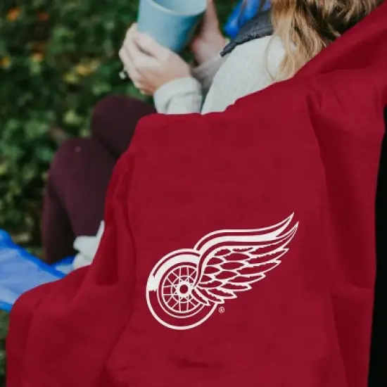 NHL Detroit Red Wings Sweatshirt Blanket image {1}