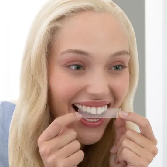 Crest 3D Whitestrips Vivid White Teeth Whitening Kit with Hydrogen Peroxide - 12ct image {4}