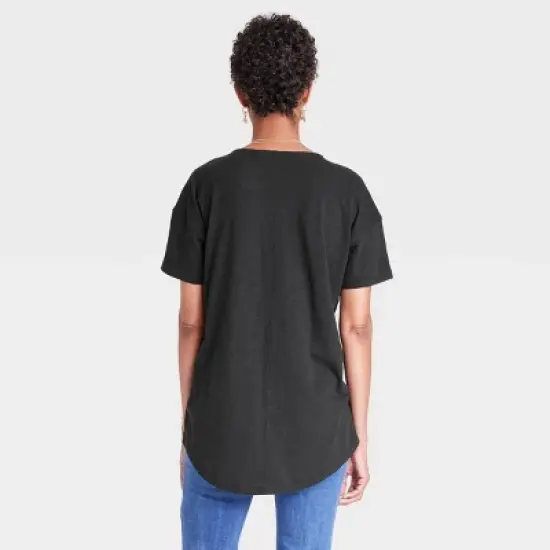 Women's Short Sleeve Essential Henley Tunic T-Shirt - Knox Rose&trade; image {1}