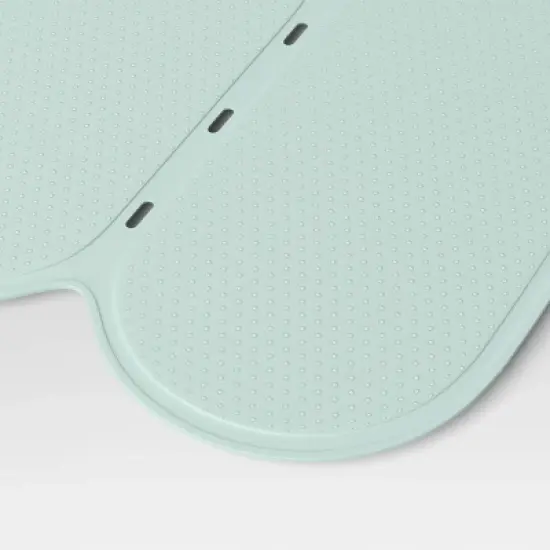 Kids' Bath Mat Bubble Teal - Pillowfort&trade;: Midweight Circular Bath Rug for Kids Bathroom, 1'2"x2'4", Rubber Backing image {2}