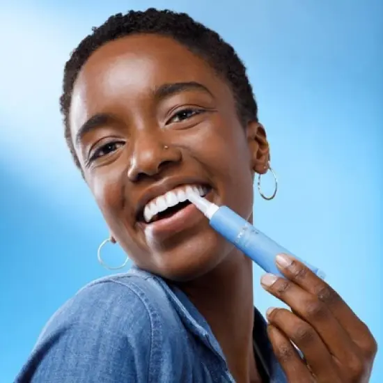 Crest Whitening Emulsions Smile Booster Kit image {4}