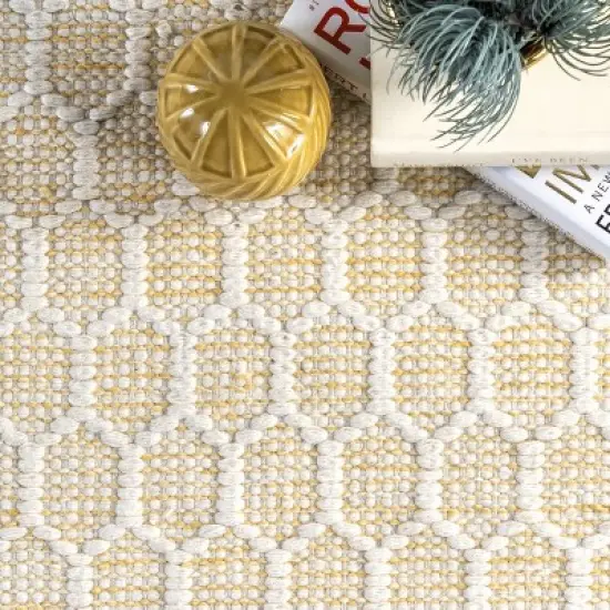 nuLOOM Wylie Honeycomb Wool Fringe Rug image {5}