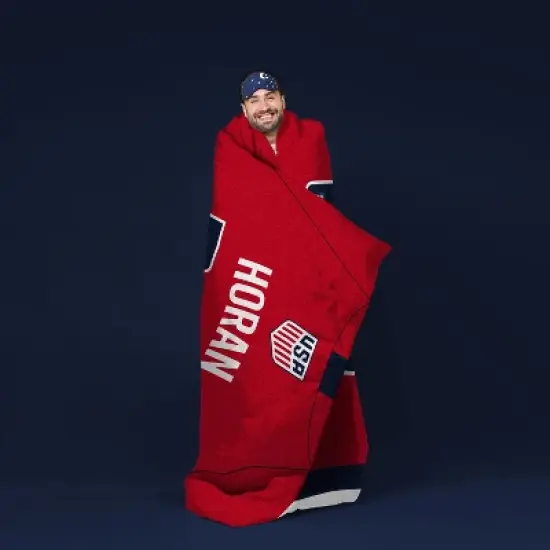 Sleep Squad US Women's Soccer Lindsey Horan 60 x 80 Raschel Plush Jersey Blanket image {4}