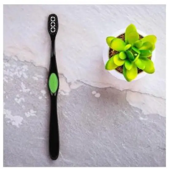 RM Oral Charcoal 360 WhiteningToothbrush, Medium Bristles, 2Ct image {2}