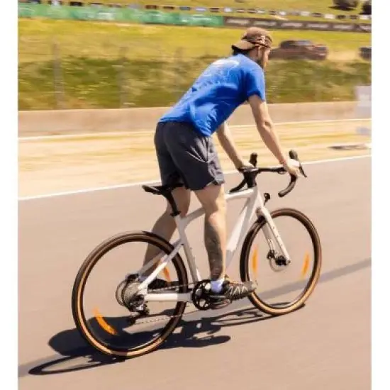 Vanpowers Adult UrbanCross Ultra 2.5' Step-Over Electric Bike - Yellow image {3}