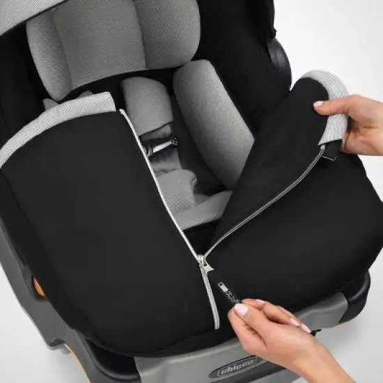 Chicco keyFit 30 Zip Infant Car Seat - Black image {2}
