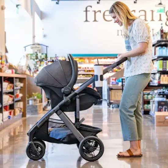 Evenflo Pivot Suite Travel System with LiteMax image {16}