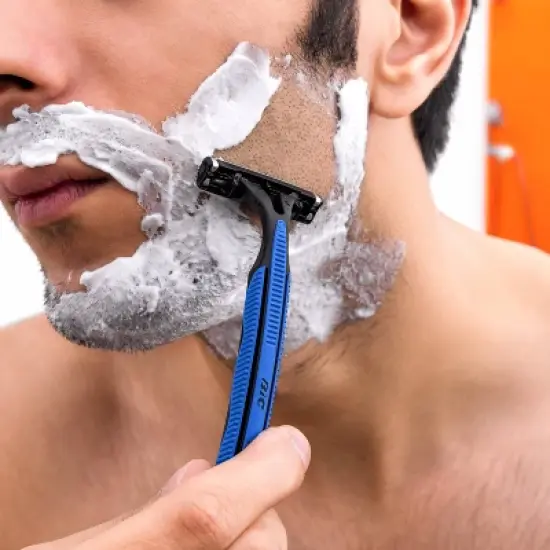 BIC Men's Sensitive 2 - Two Blade Disposable Razors -18ct image {6}