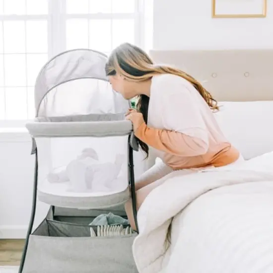 Baby Delight Beside Me Doze Deluxe Bedside Bassinet image {5}