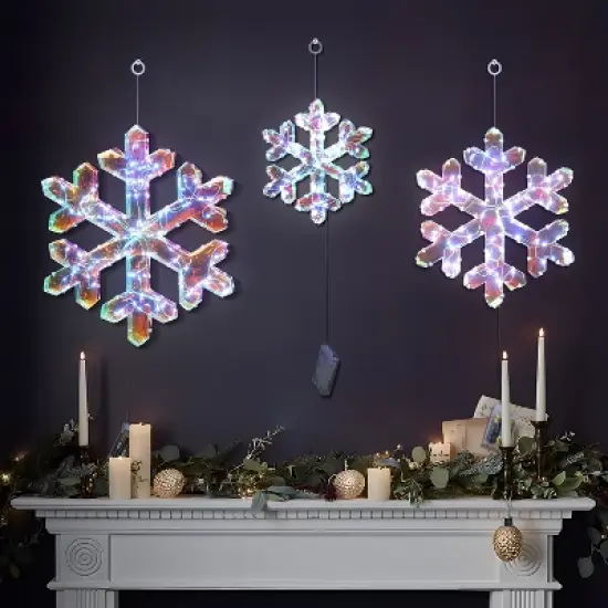 LuxenHome 3-Piece Snowflake Holiday Decoration Set with Battery-Operated Lights Clear image {2}