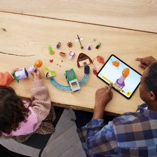 LEGO Marvel Team Spidey at Green Goblin's Lighthouse 10790 image {3}