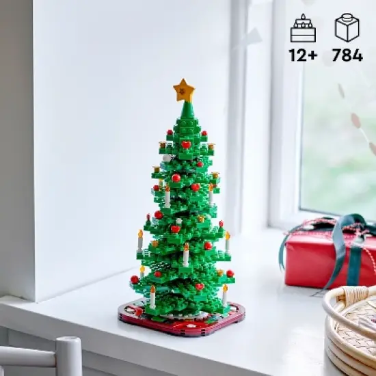 LEGO Christmas Tree Building Set 40573 image {1}