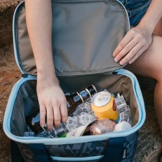 CleverMade Tahoe 17qt Collapsible Cooler with Shoulder Strap and Bottle Opener image {4}