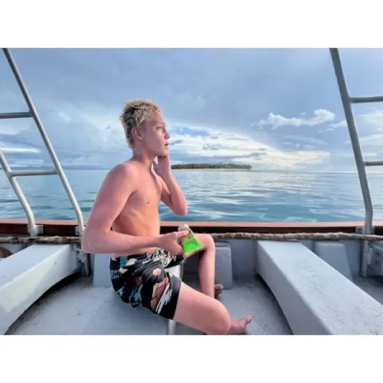 Raw Elements Face and Body Mineral Sunscreen Tube - SPF 30 - 3 fl oz image {12}