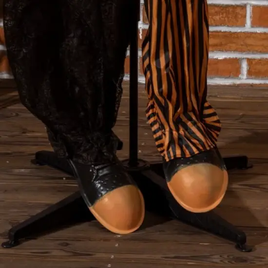 Outsunny Life Size Outdoor Halloween Decorations Talking Circus Clown, Animatronic Animated Prop, D&eacute;cor with Sound Motion Activated Light Up Eyes image {4}