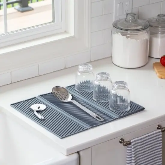 Better Houseware Expandable Silicone Drying Mat in Gray image {3}