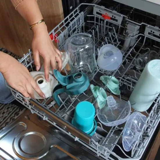 WILLOW Passive Manual Breast Pump - 3oz image {7}