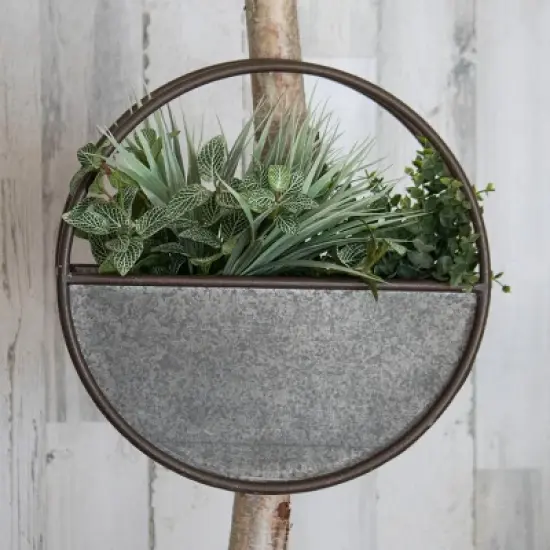 Round Metal Wall Planter - Foreside Home & Garden image {6}
