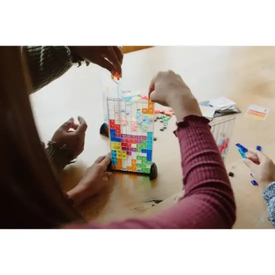 Tetris Head-To-Head Multiplayer Strategy Game image {8}