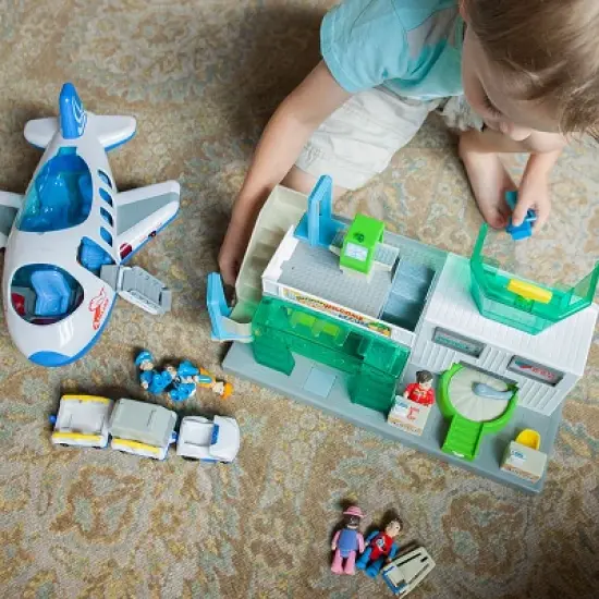  Fat Brain Toys Airport Playset FB209-1 image {2}