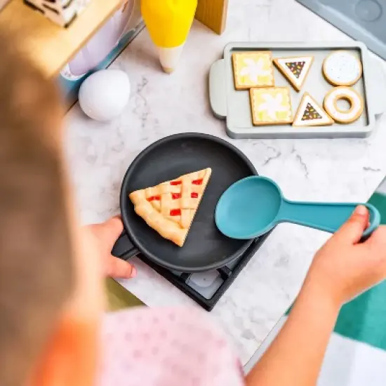 KidKraft Surprise Sweets Play Kitchen image {8}