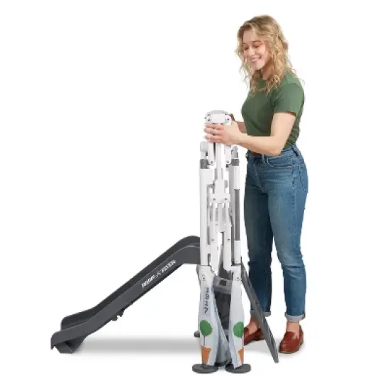 Radio Flyer Play & Fold Away Modern Farm House image {7}