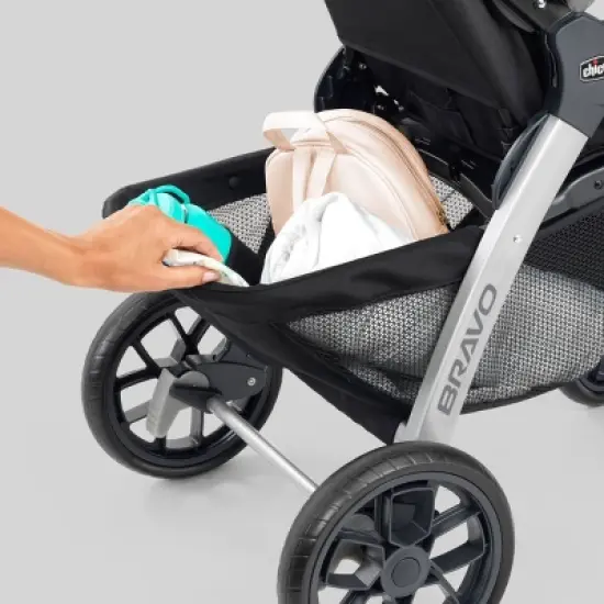 Chicco Bravo 3-in-1 Quick Fold Travel System image {7}