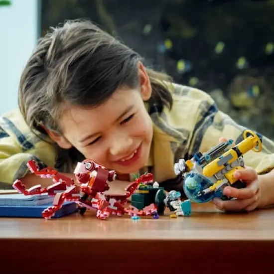 LEGO Creator 3 in 1 Sunken Treasure Mission Octopus Set 31130 image {2}