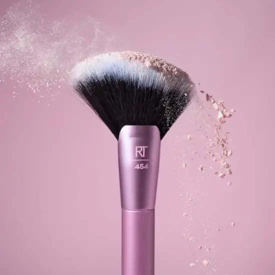 Real Techniques Extra Big Finishing Makeup Brush image {4}