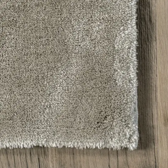 nuLOOM Loni Solid Machine Washable Shag Area Rug image {4}