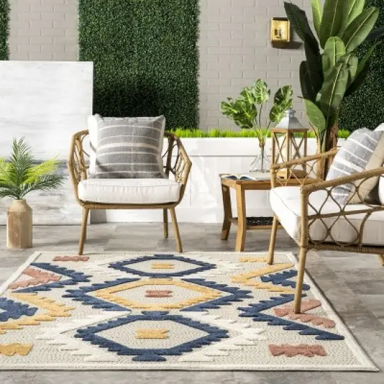 nuLOOM Valen Raised Geometric Indoor/Outdoor Patio Area Rug image {7}