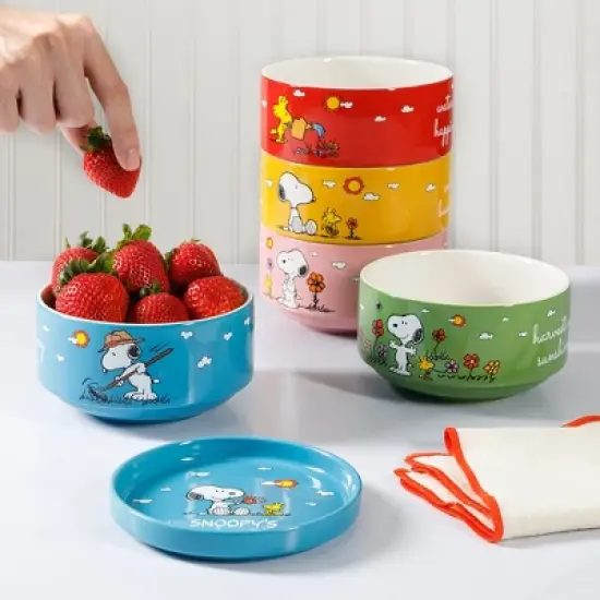Peanuts Snoopy 6 Pack Stackable 5.5" Decorated Stoneware Bowl Set W/ Plate image {4}