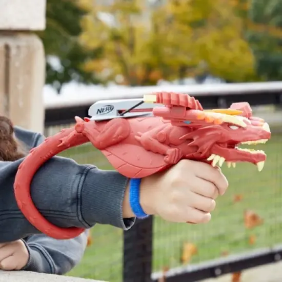 NERF Dungeons & Dragons Themberchaud Crossbow image {8}